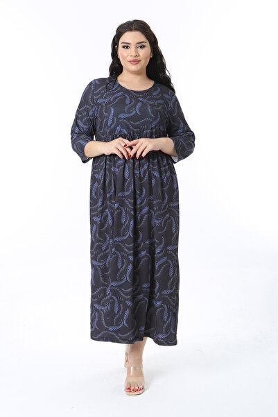 Şans Γυναικείο φόρεμα με μανίκια Capri με λαιμόκοψη σε μεγάλο μέγεθος 65N38581