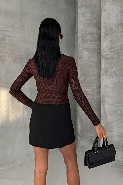 LACHT Γυναικεία αμμώδης μπλούζα με λαιμόκοψη με λαιμόκοψη σε καφέ μέση