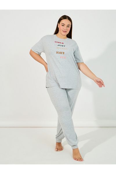 Styli Plus Size Embroidered Slogan T-Shirt & Cuffed Pyjama Set
