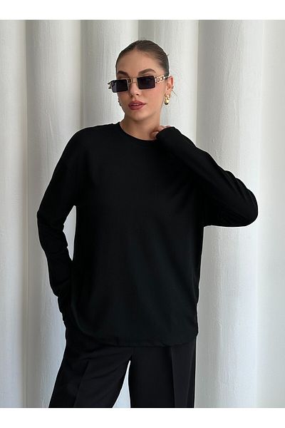 Laluvia Schwarzes, langärmliges, breites T-Shirt – 24151
