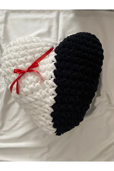 ÖRGÜCÜ DESİGN Puffy Heart Pillow Black White Pillow Large Size (42X42Cm)