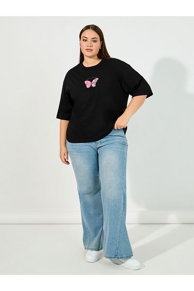Styli Plus Size Butterfly Print Oversized T-Shirt