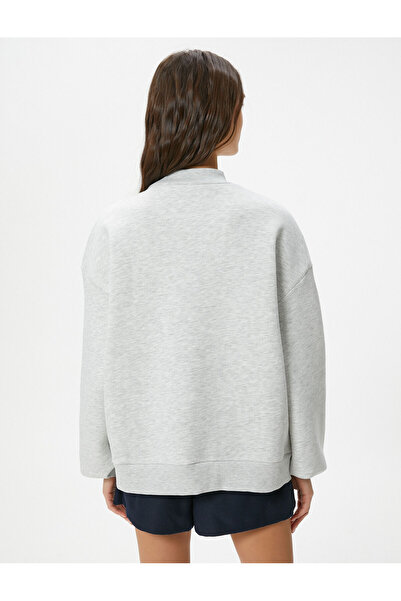 Koton Φούτερ κολλεγίου με στάμπα με μακρυμάνικο ελαφρύ γιακά με άνετη εφαρμογή