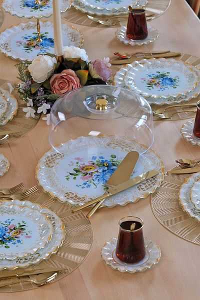 Glore Tiete Gold Gilded Glass Cake Bowl