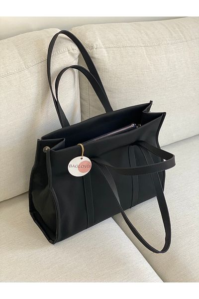 BAGLOVİS ČERNÁ DÁMSKÁ TAŠKA NA RAMENO SE ZAPínáním na zip a magnetickým stahováním po stranách