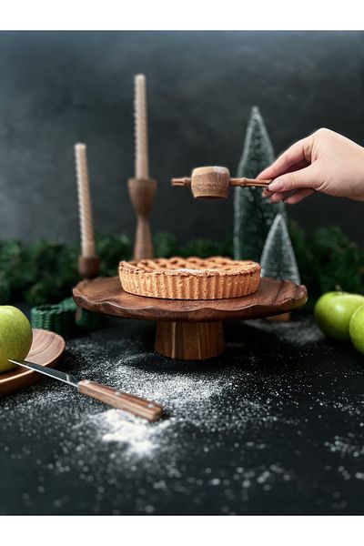 KaiHome حامل كيك / كيك من خشب السنط من Windy Pine