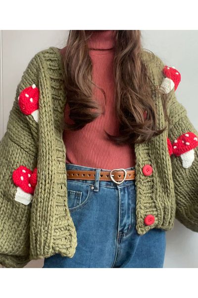El örgüsü Hand Knitted Women's Cardigan with Cork