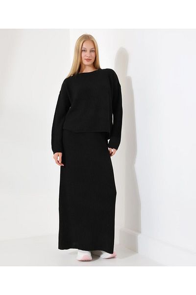 Molly Nelly Winter Women's Knitwear Set - Elastic Waist Skirt and Crew Neck Sweater