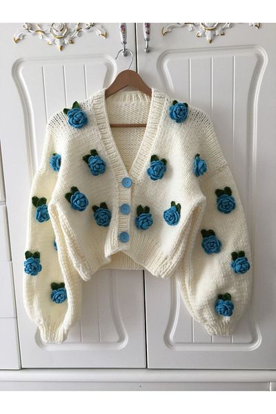 El örgüsü Cardigan de damă tricotat manual cu detalii trandafiri, cardigan floral