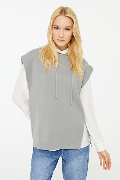 Naramaxx Tek Yanı Yırtmaçlı Kapüşonlu Triko Süveter