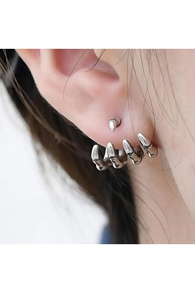 Dodemert Home Gothic Punk Skull Hand Nail Earrings
