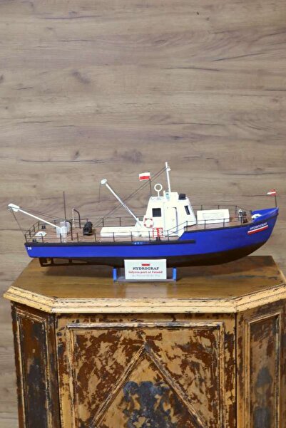 Su Üstünde Hydrograf Araştırma Gemi Maketi