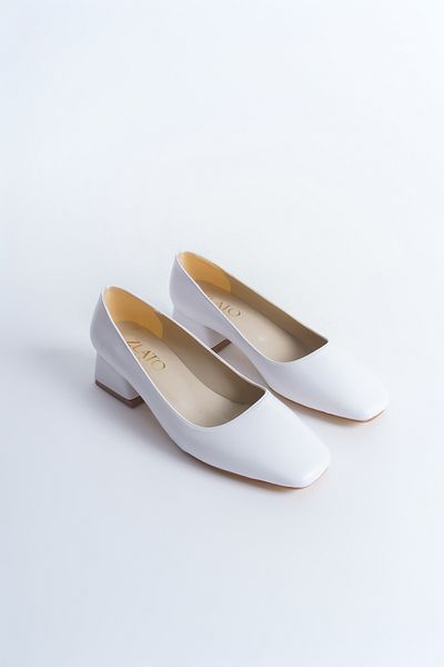 Zlato Women's White Comfortable Fit Short Heeled Shoes
