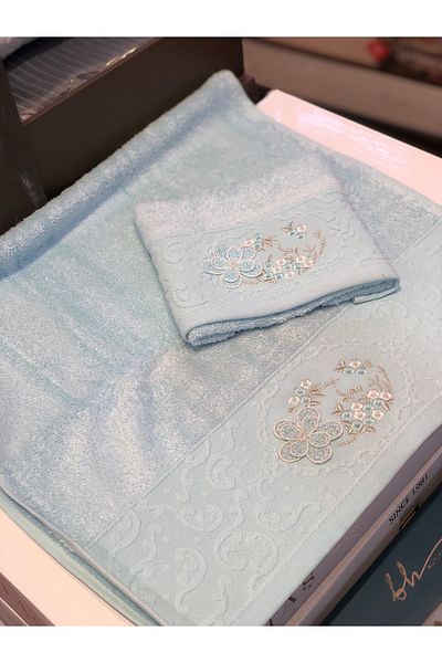 Fiesta Turquoise Daisy Mother-Daughter 3D Embroidered Towel Set