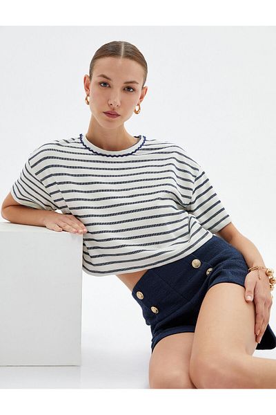 Koton Tricou crop oversize cu mânecă scurtă cu decolteu