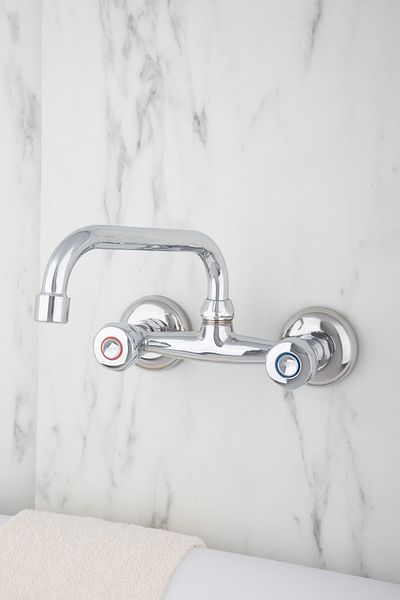 BULUT YAPI MARKET Sema Swivel Pipe Wall Outlet Kitchen Sweeter Battery S-602