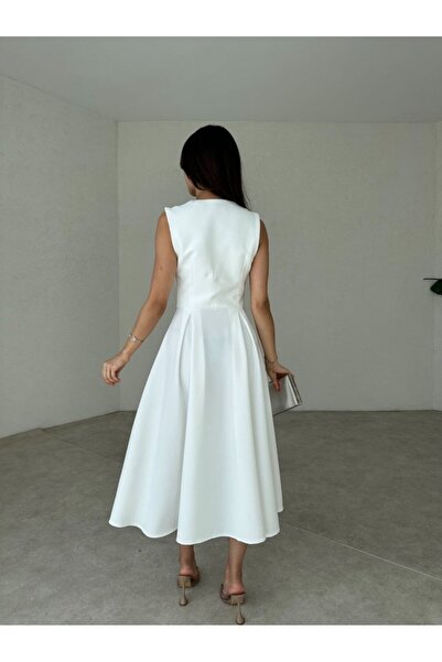 Rabia Çelik Kadın Beyaz Önü Düğmeli V Yaka Eteği Volanlı Midi Elbise