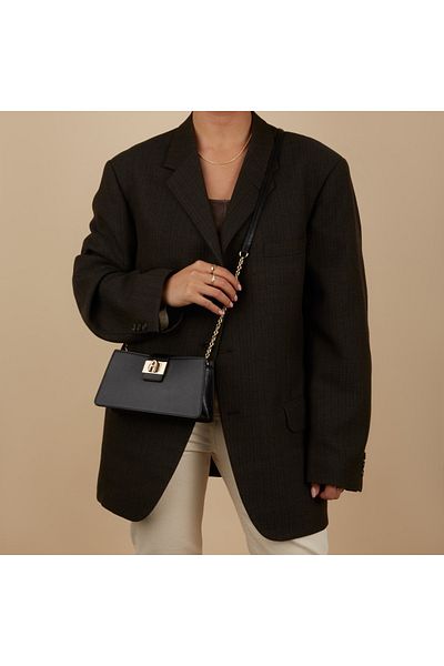 FURLA 1927 Schwarz Leder Umhängetasche We00592are000o6000