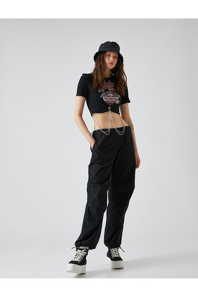 Koton Tricou crop imprimat cu lanț cu detaliu decolteu cu nervuri