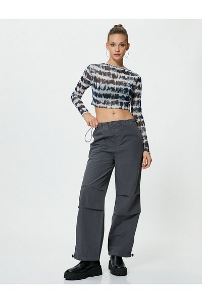 Koton Übergroße Fallschirmhose mit Bodendetail und Taschen aus Baumwolle