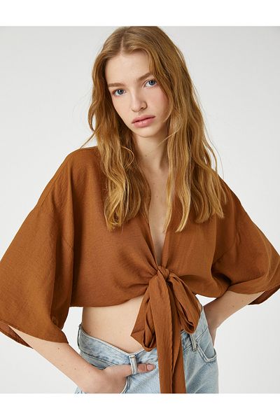 Koton Kurz geschnittener Kimono mit Bindedetail vorne und weiten Ärmeln