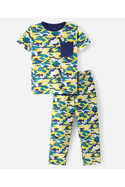 Pine kids بدلة نوم نصف كم من القطن المحبوك بطبعة مموهة - لون أزرق داكن