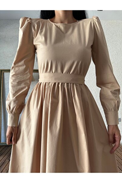 KÜÇÜĞÜM BUTİK Φόρεμα από ποπλίνα σε κρεμ χρώμα Hijab