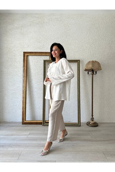 KÜÇÜĞÜM BUTİK Λευκή κεντημένη μπλούζα με μουσελίνα