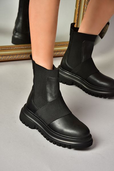 Fox Shoes Τ 312101909   Μαύρες γυναικείες μπότες με χοντρή σόλα