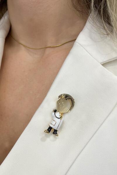 Modex Mineli Doktor Broş (Ölçü:4cm)