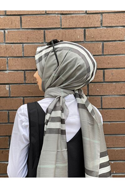 Sima Burberry Gray Plaid Shawl