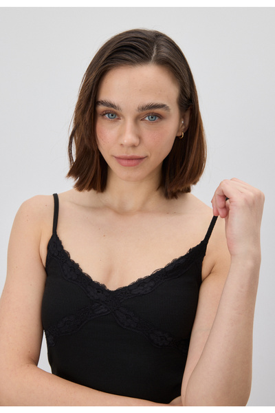 TUBİA Crop bustieră neagră cu dantelă de damă