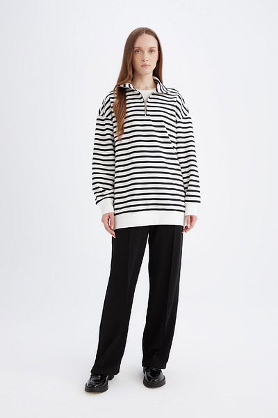DeFacto Weiche, pelzige, gestreifte Relax-Fit-Sweatshirt-Tunika mit Stehkragen und Reißverschlussdetail E0840ax24wn