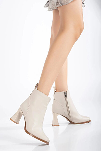 La Vivien Women's Beige Style Heeled Pointed Toe Boots