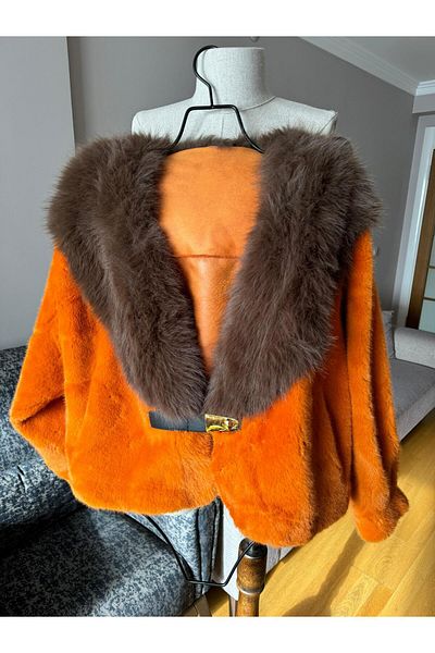 Natavanbutık Orange Elegance: Fur Detailed Coat