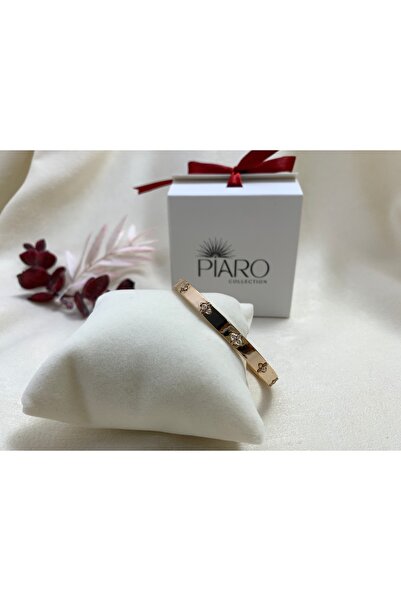 Piaro Collection Flower Patterned Zircon Stone Handcuffs