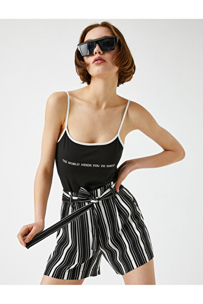 Koton Ριγέ σορτς με ζώνη