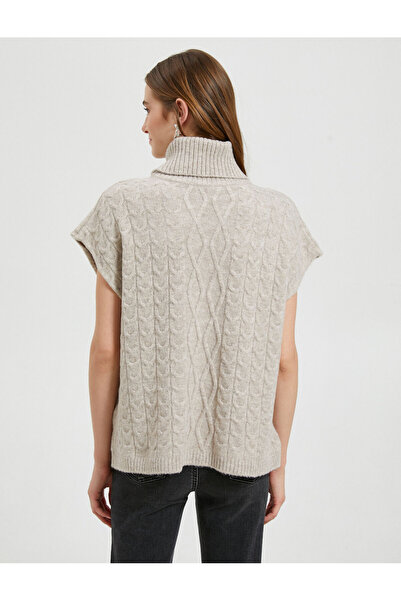 Koton Boğazlı Süveter Saç Örgüsü Desenli Kısa Kollu Ribanalı