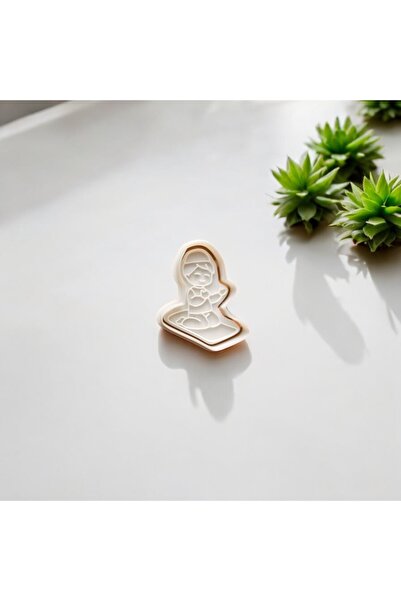 Neşvü Nema Namaz Kılan Erkek Çocuk  Kurabiye Kalıbı