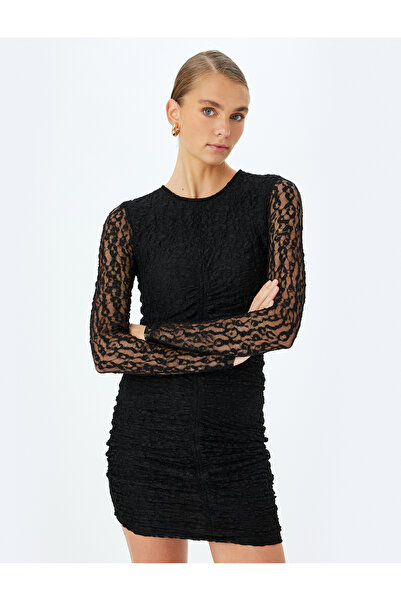Koton Uzun Kollu Yuvarlak Yaka Slim Fit Drapeli Dantel Mini Elbise