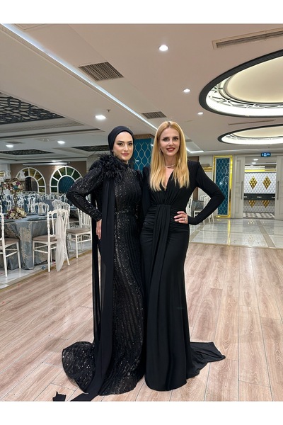 Sultan Ekşioğlu Tasarımı Çiçek Detaylı Balık Payet Abiye