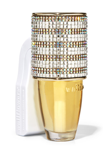 Bath & Body Works قابس حائط لامع ومتألق