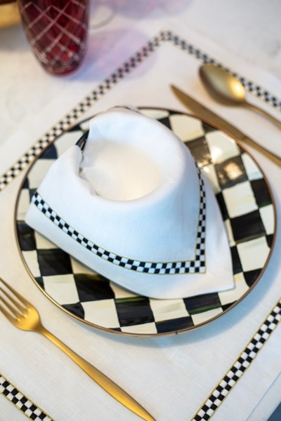 Hubb Interiors DAMALI SERVİS PEÇETESİ