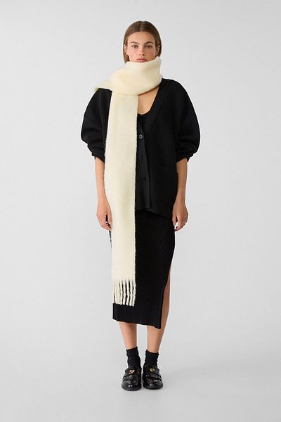 Stradivarius Solid Coloured Shawl