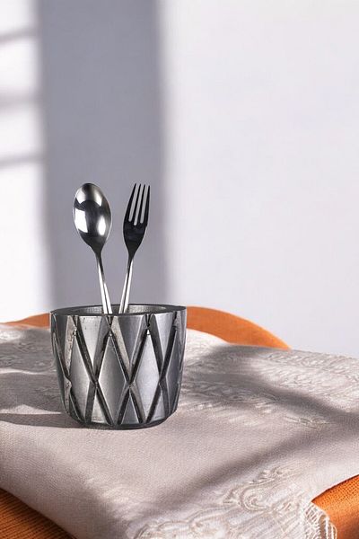 Evene Decorative Silver Tumbled Cylinder Cutlery Holder - Counter Top, Upright Model 18