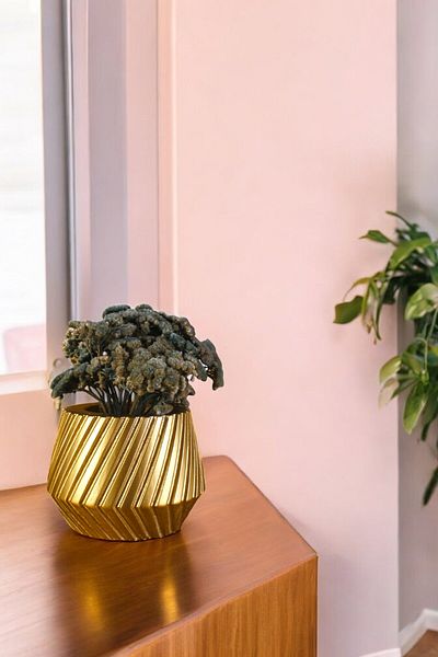 Evene Home Decoration Vase - Small, Table Top and Gold Color Model 48