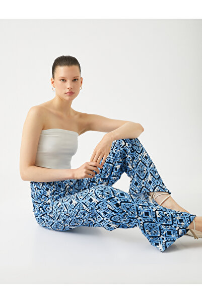 Koton Παντελόνι με φαρδύ πόδι, ελαστική μέση, άνετη εφαρμογή, έθνικ μοτίβο με...