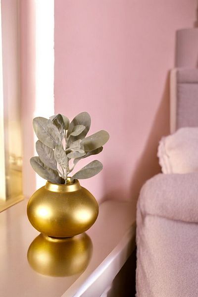 Evene Small Vase - Table Top and Home Decoration, Gold Color Model 36