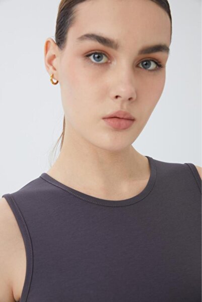 Almila Αμάνικο γυναικείο μπλουζάκι από βαμβακερό λαιμόκοψη 2048