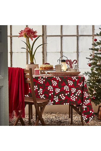 IKEA Vinterfint Red 145X240 cm Tablecloth with Strawberry Pattern